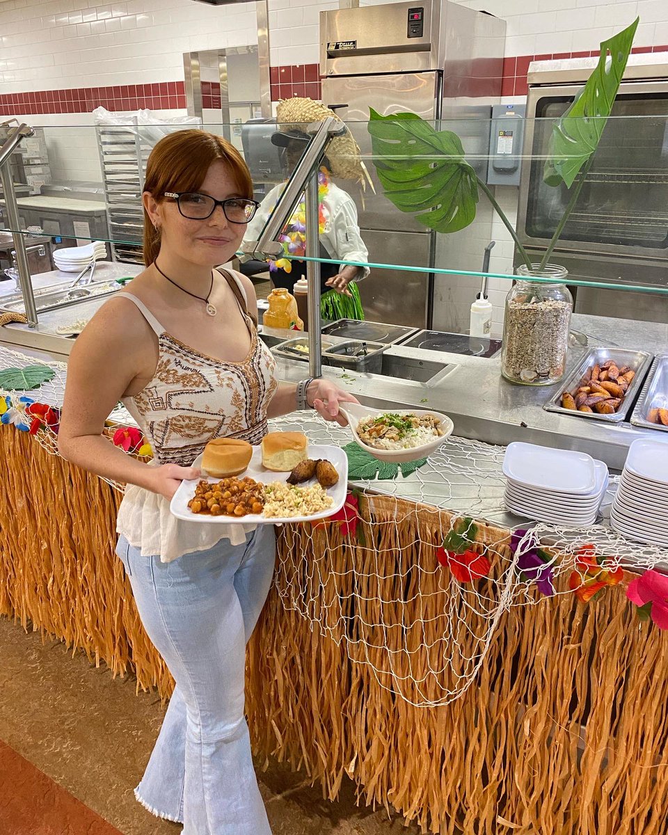 seaaggiedining's tweet photo. We loved seeing students, faculty, staff and guests enjoying the Island BBQ lunch event in Captains Landing yesterday! 🥰 🌴🥥🌺 https://t.co/eQJC7OuwYm