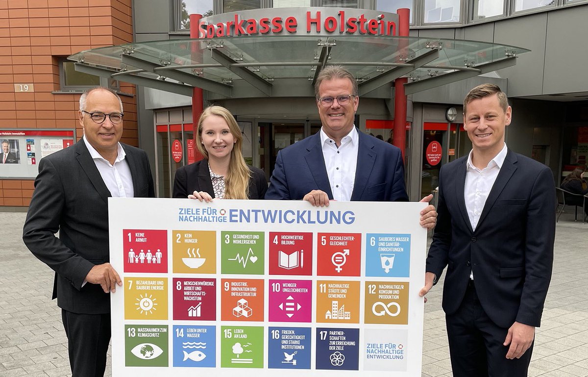Gemeinsam nachhaltig handeln. Wir haben einen Plan und sind auf Kurs. 🌍🌱⛵️ Heute haben wir unsere CO2-Bilanz vorgestellt: s.de/2j0m

#nachhaltigkeit #co2bilanz #zukunft #future #gogreen #sparkasse #sparkasseholstein