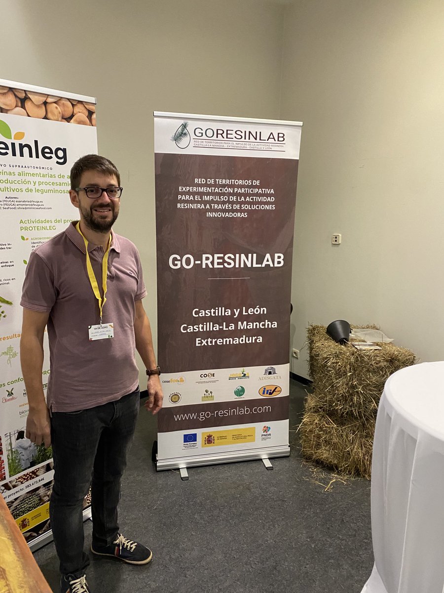 JaviDG13's tweet photo. Hoy presentando el #goresinlab en las jornadas #vadeagro y #forestal en Santiago de Compostela https://t.co/mn01sOgwKt