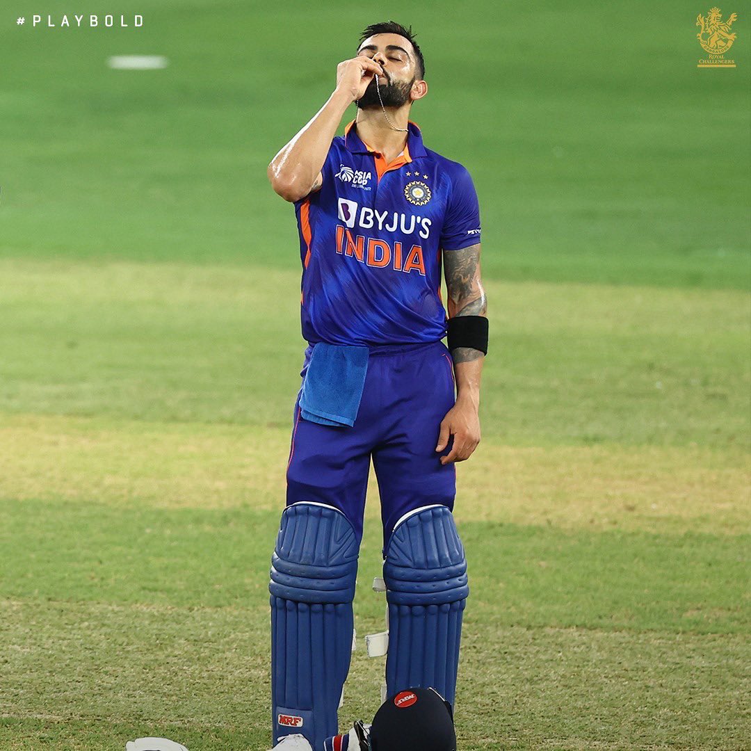 RCBTweets's tweet photo. Things we absolutely love to see. ❤️ 

#PlayBold #TeamIndia #INDvAFG #AsiaCup2022 #ViratKohli https://t.co/wevaanR079