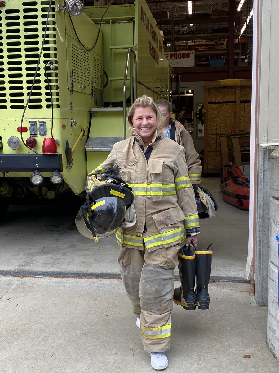 SarahABernes's tweet photo. Drs. @SuzyGulliverPhD from Warriors Research Institute and Kerry Ramella from @unitedphxffs are longtime IAFF Behavioral Heath partners. #FIREOPS101 https://t.co/FknNI6mLjN