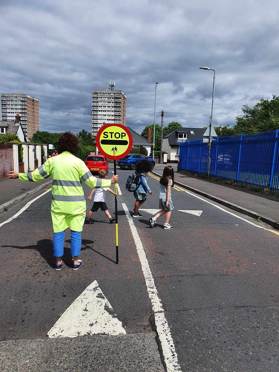 OrpenPark's tweet photo. @roadtozero @NIRoadPolicing @deptinfra @Education_NI @CCEA_info @PCSP_S @JohnODowdSF @ClaireHanna @edwinpootsmla What's your opinion on the requirement for a CPP on a residential street due to the shear volume of traffic using it as a rat run to avoid Finaghy Crossroads &amp; the lack of action by the @deptinfra in addressing this major safety issue? https://t.co/p8Lihoy1NT