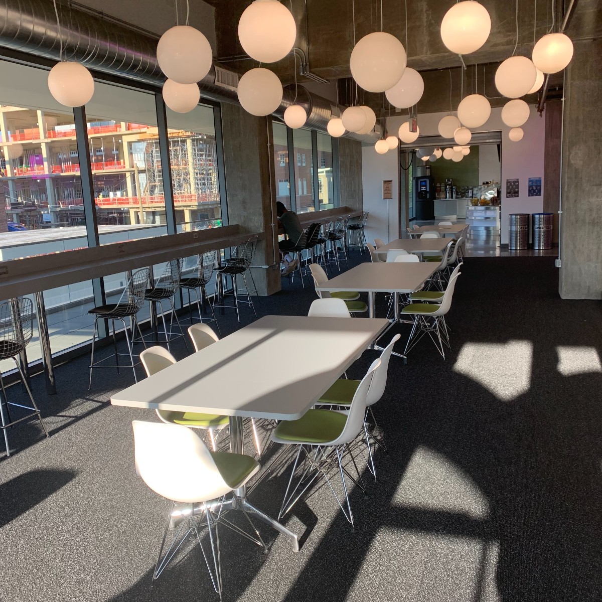 ClarkSchool's tweet photo. The IDEA Central Cafe in the IDEA Factory is open! Stop by to enjoy a full Starbucks espresso bar, a variety of hot entrees and breakfast items, and more!

Hours:
Mon-Thurs from 7:30am-5pm
Fri from 7:30am-3pm https://t.co/PDqbIafCJq