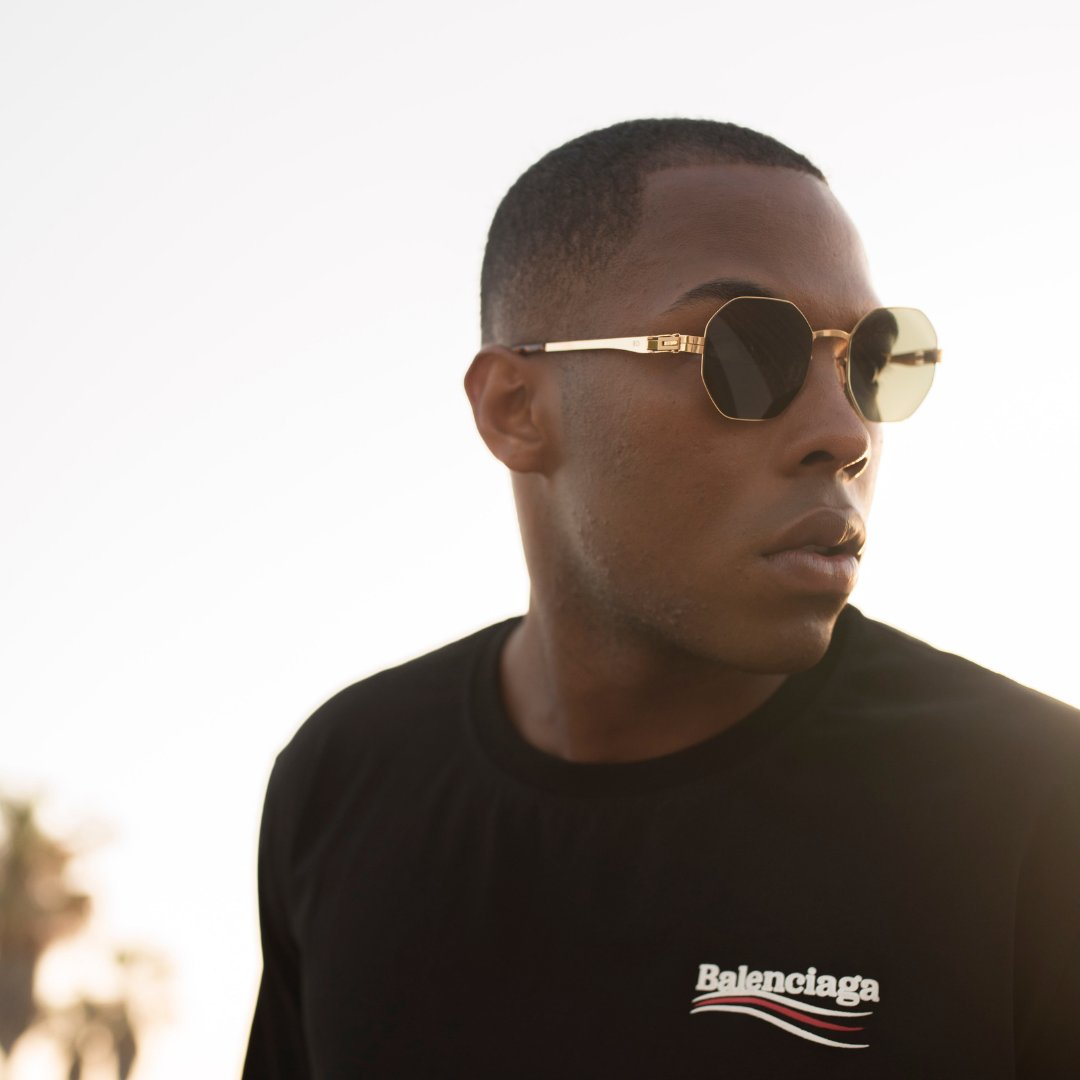 VillaEyewear's tweet photo. #Roundten glasses are some of the most cutting-edge on the market with technical applications that allow them to withstand being pulled on, dropped, and even sat on. Are you ready to give your client's the best? Contact #VillaEyewear today.

#optician #flexibleframes #eyewear https://t.co/flWulqIVZD