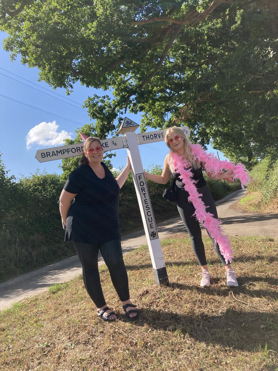 We are sending out a huge thank you to our #HospiscareHeroes for all of the incredible things they do to support our #localcharity.

Thank you <a href="/GXAccounts/">GX Accounts</a>, Bryan, Rowena, Hazel, <a href="/dartsfarm/">Darts Farm</a>, <a href="/energyhair1/">Energy Hair</a> , <a href="/TheRoyalBeacon/">Royal Beacon Hotel</a>, <a href="/nexusos/">Nexus Open Systems</a>. 

Read the full story: ow.ly/mMQF50KEojv