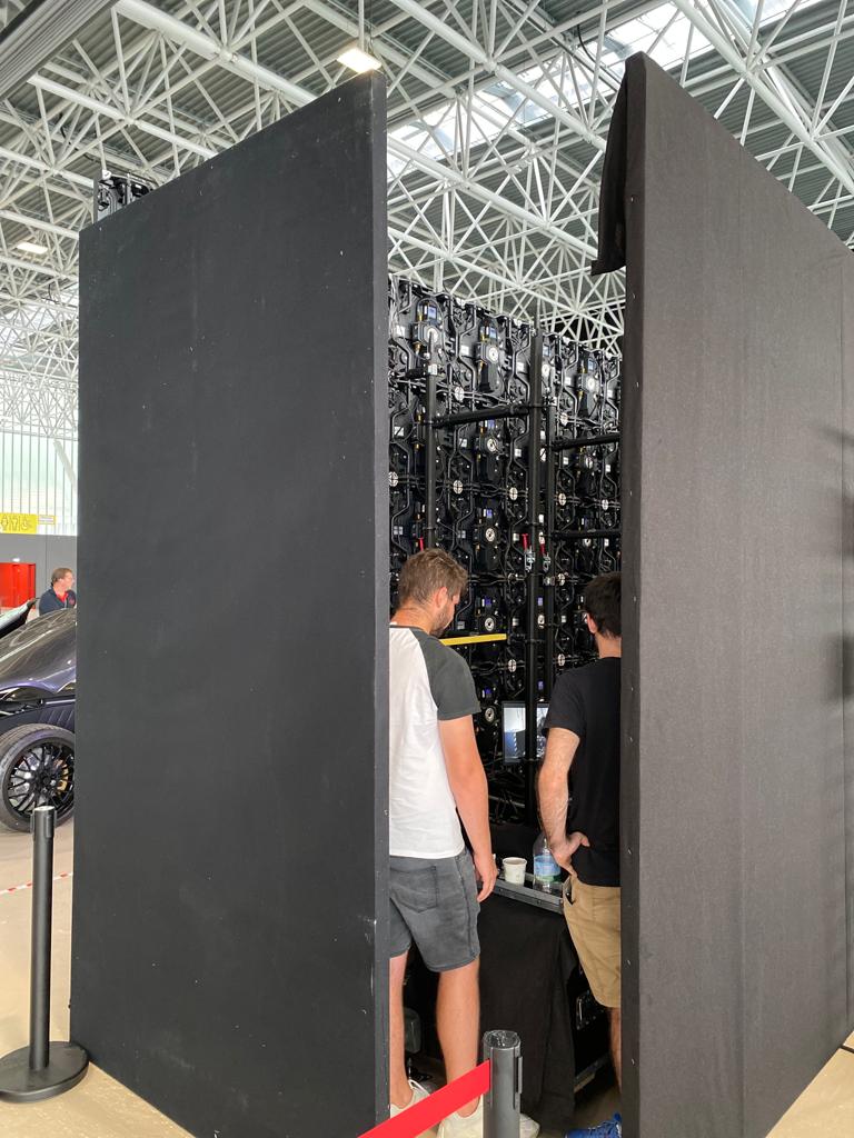 Master_Films's tweet image. Derniers préparatifs au #parcdesexpositionstoulouse du stand #Babieca 🤩

Création du décor et installation d'un mur Led 5x3m

#MasterFilms #salonautomotoclassic #MEETT #salon #toulouse #voituredecollection #auto #voitureancienne #voitureaucinema #vintagecar #BehindTheScenes