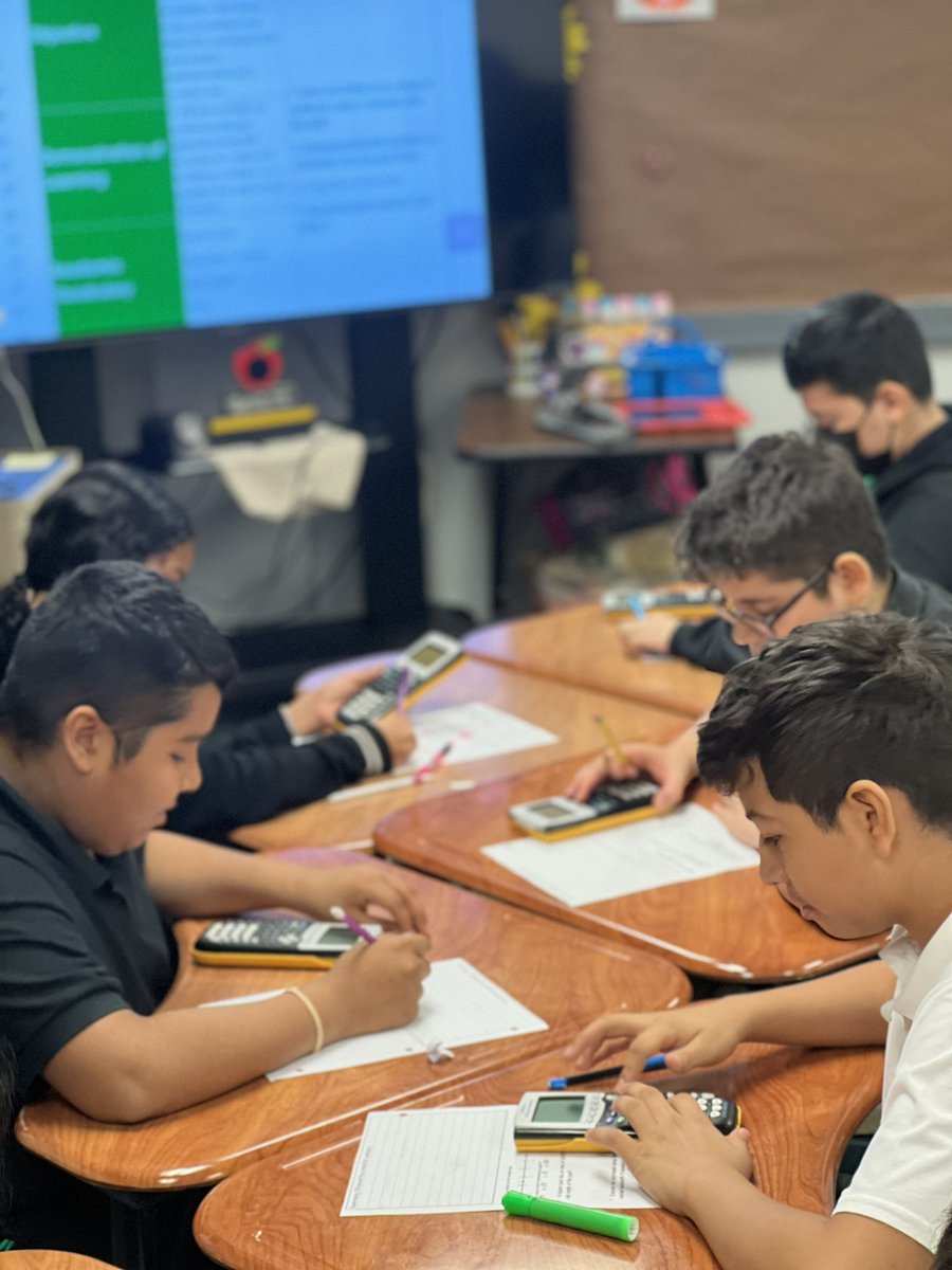 MsLilianOrozco's tweet photo. Close reading in action ✅
Ms. Potter modeling the strategy ✅
Using AVID strategies for writing in math ✅
Student choice in grouping ✅

No matter the content or class, Bowie Cubs are communicating what they’re learning! 💚 @IrvingBowie_MS #LearningGrowingAchieving https://t.co/WmGmsOmgNr