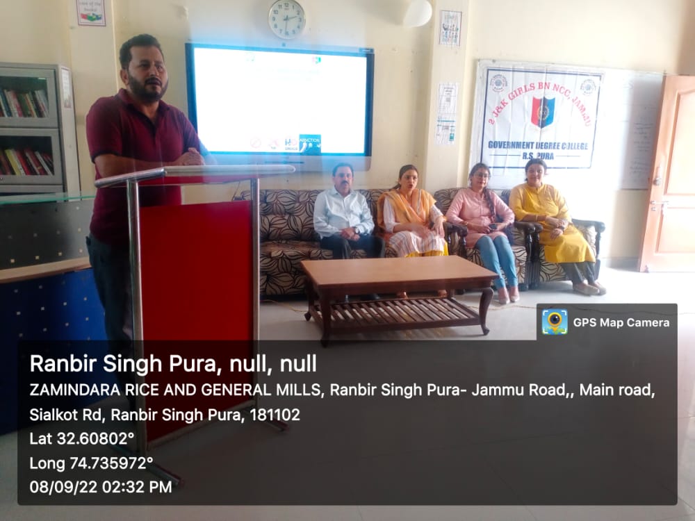 GDC_RS_Pura_NCC's tweet photo. NCC SW cdts(2J&amp;K Girls BN)from GDC RS Pura,Jammu organises seminar on Menace Of Drug Addiction Among Youth under the guidance of ANO LT.Shaveta Chowdhary.
#SayNoToDrugs
@DteJKL 
@prodefencejammu 
@RanjanMahajan6 
@HQ_DG_NCC 
@adgpi https://t.co/NyhWwgo6TG