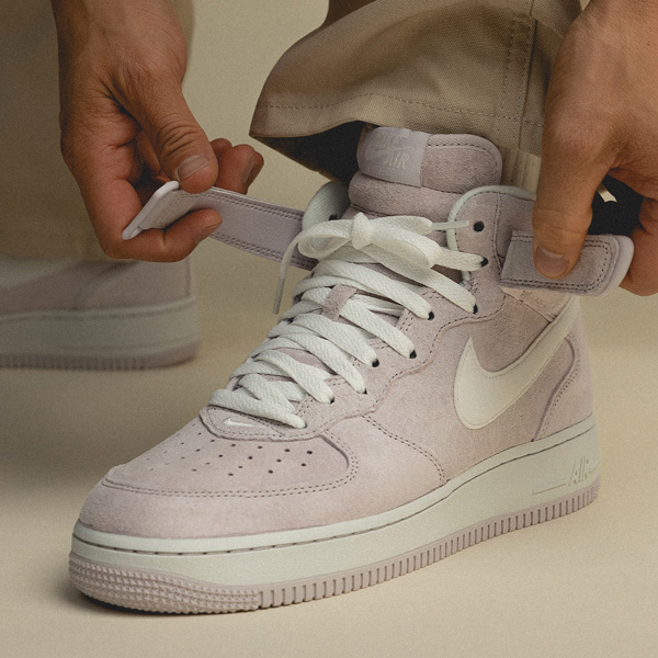 Kicks Deals on X: The venice/white Nike Air Force 1 Mid '07 QS is