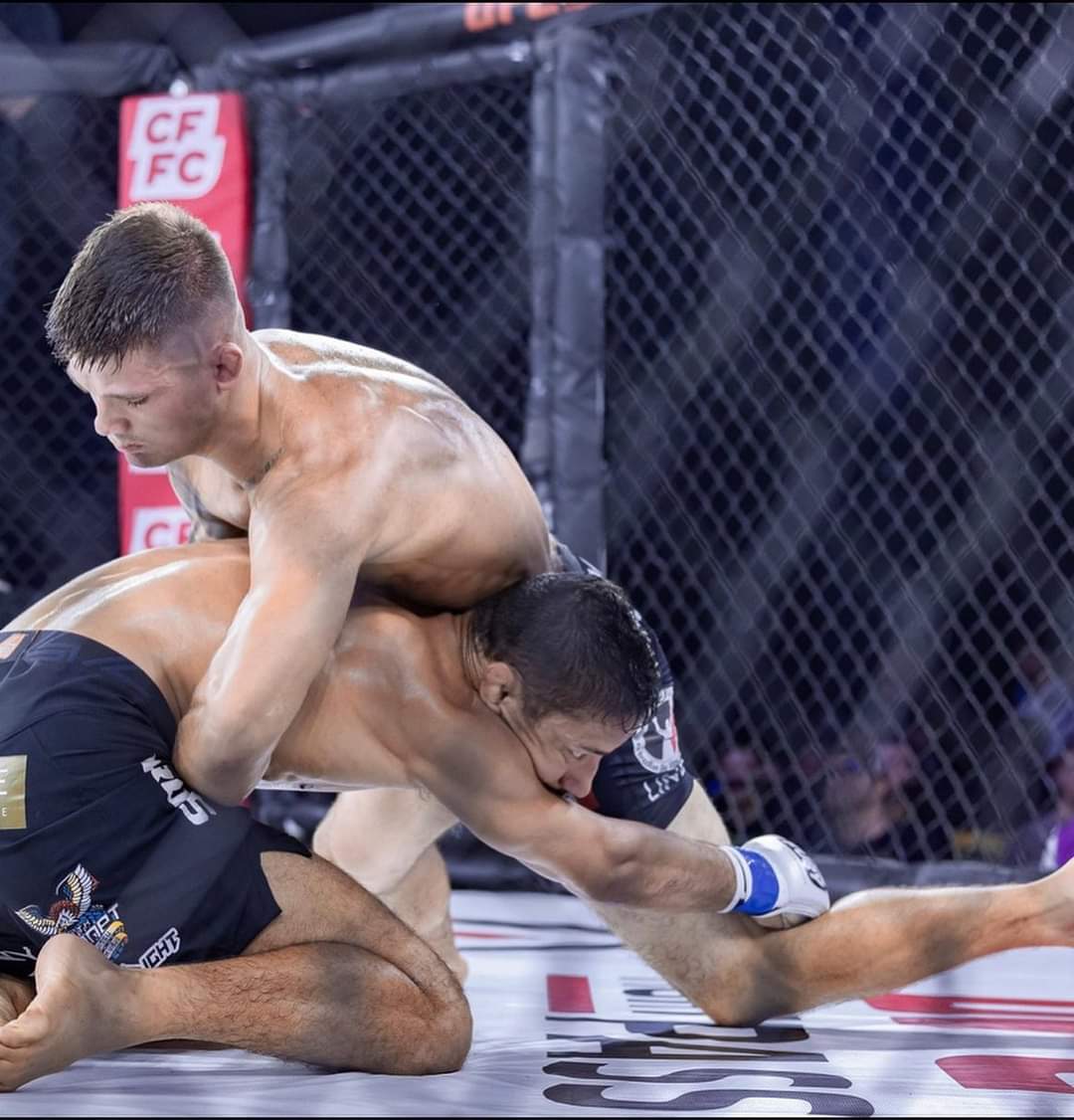 SuplexKid94's tweet photo. I went from fighting in the school yard, to fighting on tv🐺👨👦📺 ™️ #fighter #mma #wrestling #lifestyle #teamclarke #suplexkid @CFFCMMA #CFFC112 https://t.co/j5gOZxbPR6