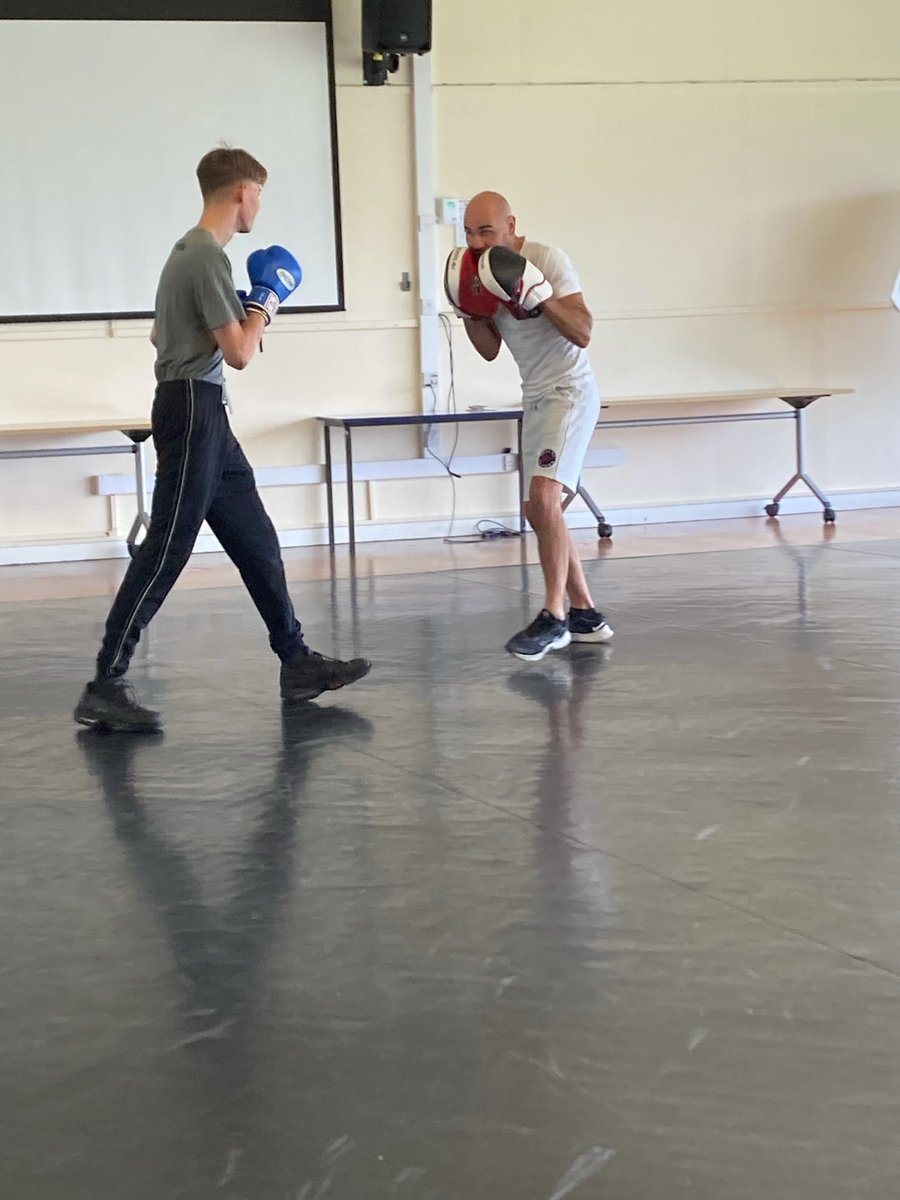 EvolveAltEd's tweet photo. Students in Hartlepool starting their 8 week training programme with @stuskithechamp 🥊

@stuhalloffamers 

#EvolveSportsAcademy https://t.co/juaPo8q1o0