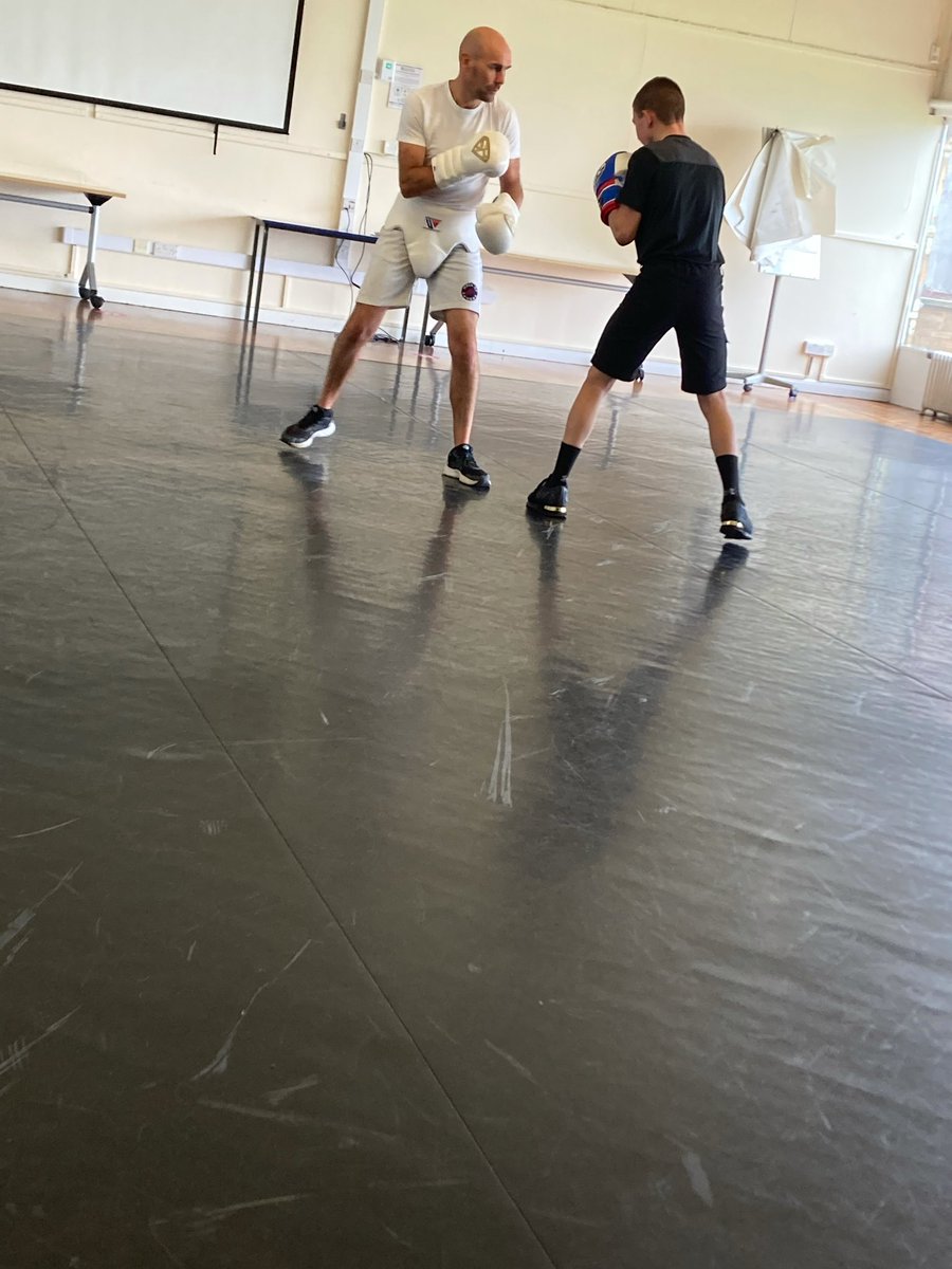 Students in Hartlepool starting their 8 week training programme with <a href="/stuskithechamp/">Stuart Hall</a> 🥊

<a href="/stuhalloffamers/">Hall Of Famers</a> 

#EvolveSportsAcademy