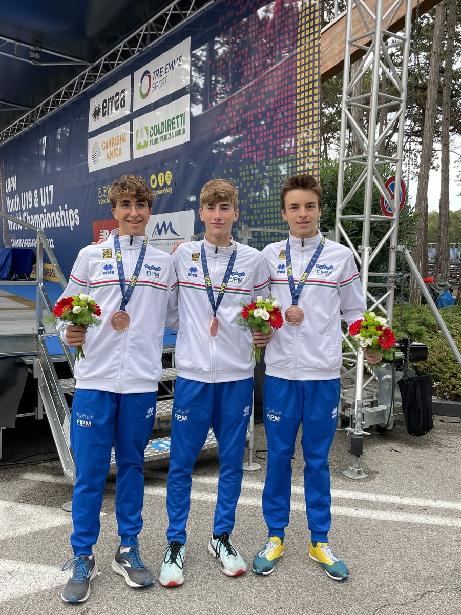 Federpentathlon's tweet photo. Arriva la prima medaglia per l'Italia ai Mondiali Giovanili di #pentathlonmoderno, Uipm Youth U19 & U17 World Championships, di Lignano Sabbiadoro! Bronzo a squadre per Denis Agavriloaie, Matteo Gozzoli e Mattia Bouvet nella gara Under 17!!!๐ฅ๐ฎ๐น #modernpentathlon #youth #mpwch https://t.co/DT0b1RNv6h