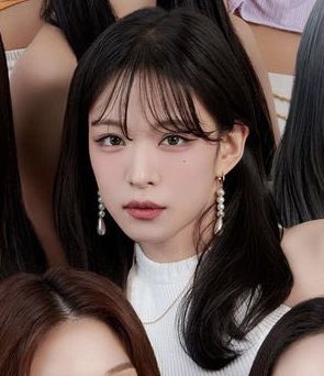 lee chaeyoung pics tweet media