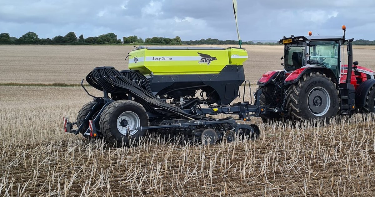 HEVA_uk's tweet photo. Great to see so many heads being turned by both the HE-VA Stealth and @SkyAgriculture EasyDrill at @Candotractors Drill Day in Dorset yesterday.
#directdrill #lowdisturbance #soilhealth #subsoiling https://t.co/6FBmVwIoLJ