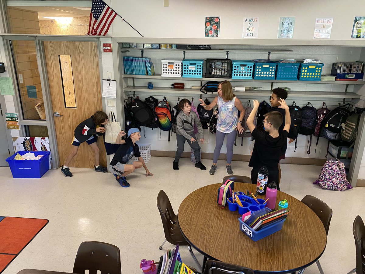 Back at it again today with <a href="/MrsRainwaters/">Mrs Rainwaters Dance/Theatre</a>!  We took our knowledge of tableau and showed what we know about food chains and how energy is transferred from the sun to other organisms!  ☀️ @CPSScience <a href="/cpsfinearts/">CPS Fine Arts</a> <a href="/RUSBLVD/">Russell Boulevard</a>