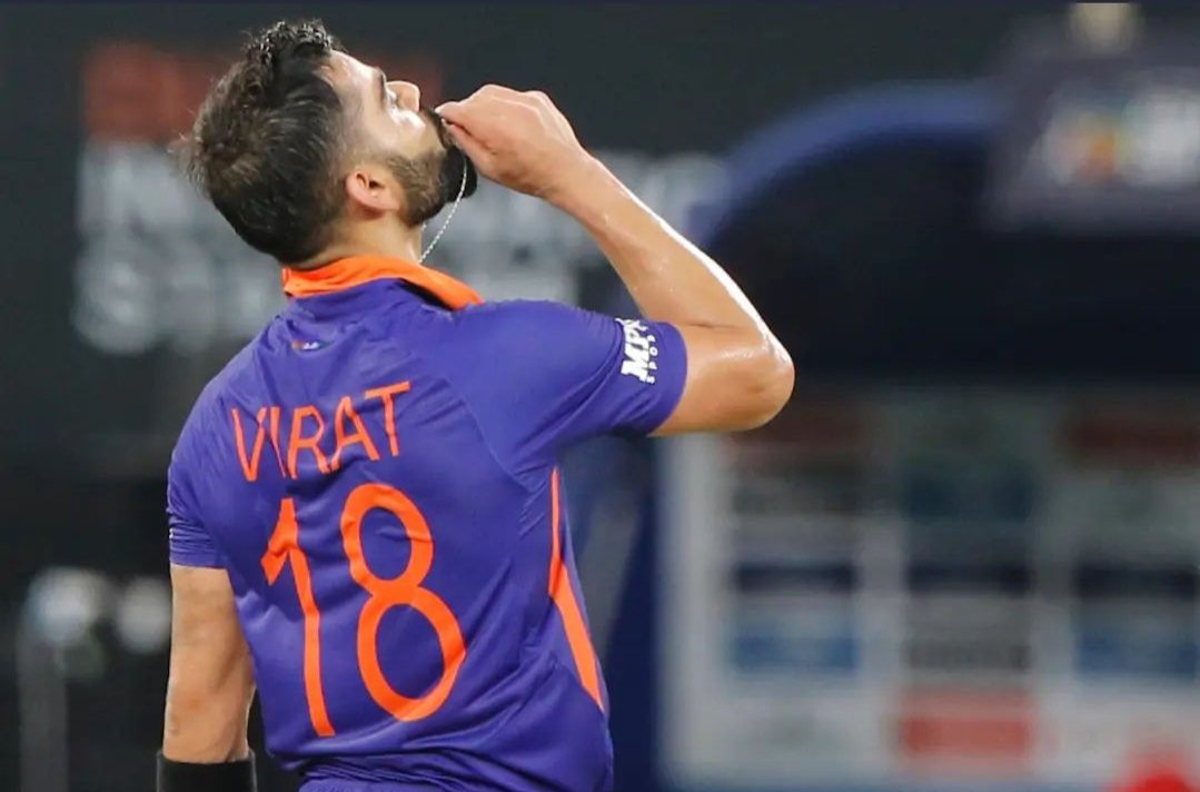 The king 👑 is back 
#ViratKohli𓃵