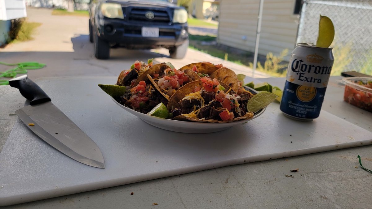 montys_corner's tweet photo. Who wants a taco?
#mc308 #taco #food https://t.co/6cdKe9Vc3V
