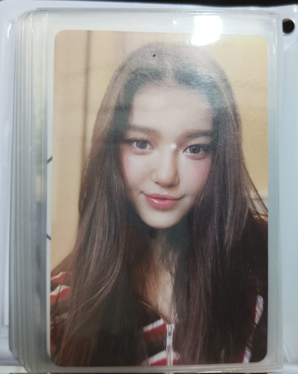 luvliuu's tweet photo. #iyasparasanewjeans ୨୧ . . .  wts lfb ph (rush selling :<)

ㅤㅤ⌕ danielle belle mariano wv pc ! 

─ 80 + pf
─ prio payo / 24 hrs
─ onhand

⌗ new jeans danielle weverse ver pc belle mariano https://t.co/Dc722LIidf