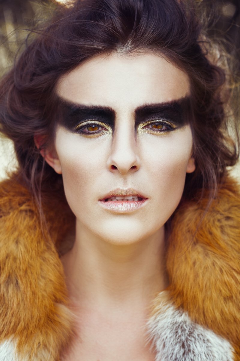 “Hart of Gold, 2022”🦌Some updated edits from a shoot I did back in 2017 in beautiful Richmond Park, I wanted to recreate the majestic beauty of the wild deer that roam there, set against the backdrop of a golden Autumn🍂

Model/MUA @rebeccajoean
Costume/Photography <a href="/PoppaeaArt/">POPPAEA</a>