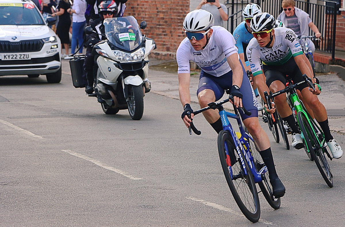 RobCurrell's tweet photo. Few more photos I took of today's @TourofBritain
 
@chris79lawrence @NottsCC @NSDCouncil  @DarvillIsabel @jltindley @Rebeccacyclist #cycling #sport #TourOfBritain #Nottinghamshire #Newark #Cauton #cyclerace https://t.co/Ny9Fv026tV