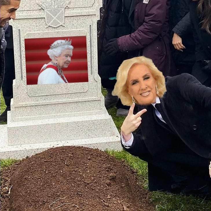 kintsuugis's tweet photo. ultimas noticias se filtro la foto de mirtha legrand en el funeral de la reina isabel https://t.co/ZlWxxb1JIJ