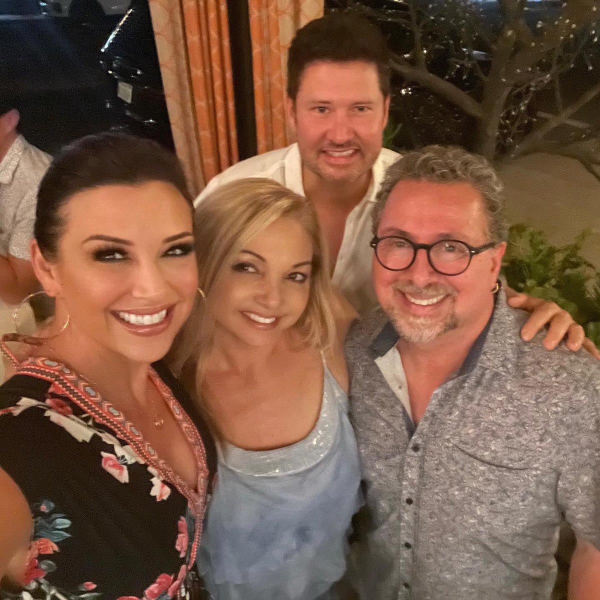 LingtonSax's tweet photo. Last night, Keri and I had such a lovely night and dinner with my fellow sax brother Richard Elliott and his wife Camella! 

So many great stories ⭐️ https://t.co/doQKB5jJlM