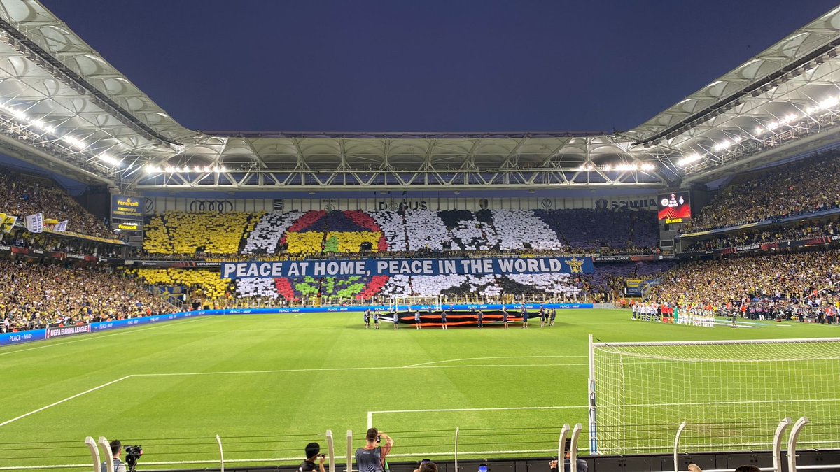 MAVİ GÖZLÜ BİR DEVİN ASALETİ VAR KANIMIZDA!