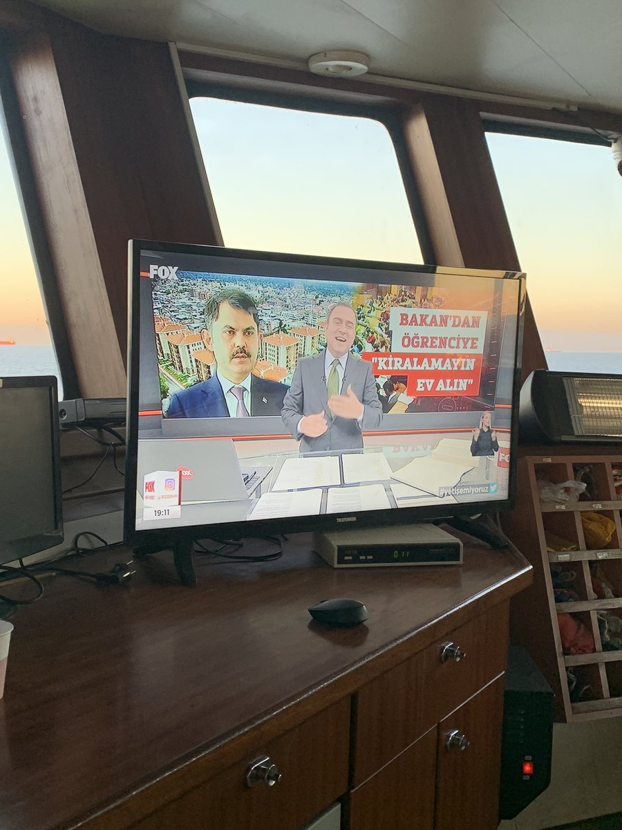 Agam bizlen alay ediyi