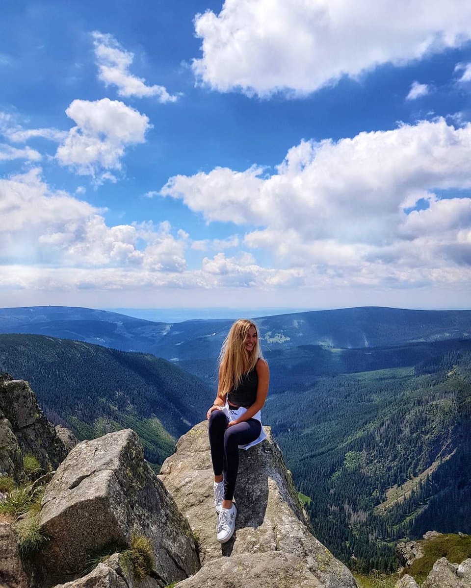 asheesi's tweet photo. Travelingโค๏ธโค๏ธ
#travelgram #vacationmode #allaboutadventures #happiness #findmeoutside #roadtrip #wanderlust #feelthealps #frenchalps #hautesavoie #stayandwander #sheexplores #neverstopexploring #travelwithme #instatravel #exploremore #alpenliebe #alpenflair #summertime https://t.co/WPRX6tGF1k