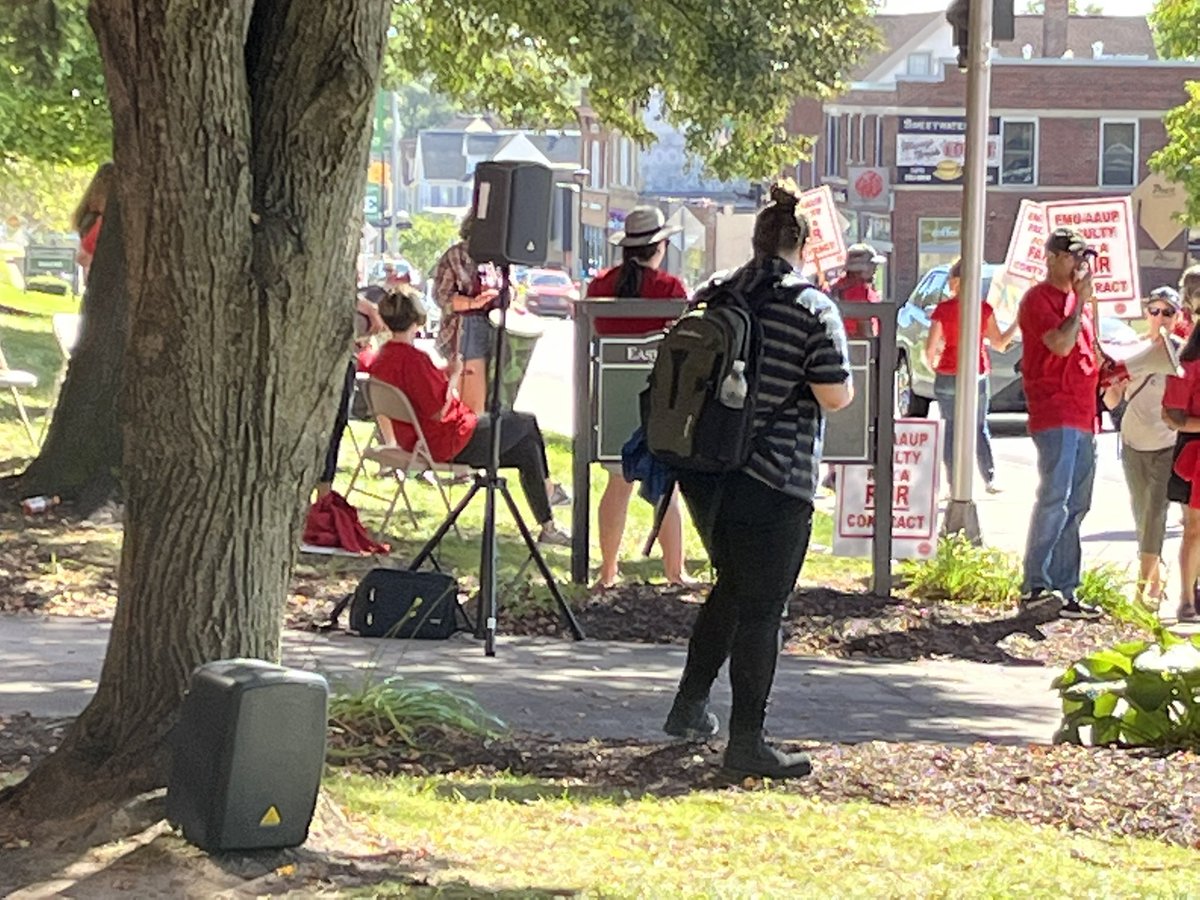 Matt_Cook's tweet image. Gotta love Michigan.
LET’S GOOOOOOO!!!
#UnionStrong #FairContractNow @EMUAAUP