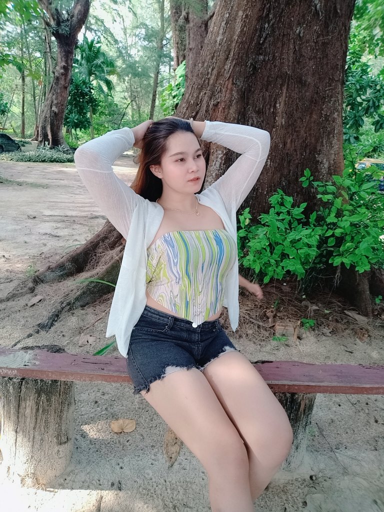 OillyOil28's tweet photo. ชั้นจึงเป่าคาถา เพื่อให้เธอหลงไหล 😂😂😂💜💜💚💚
#คนโสดภูเก็ต #ภูเก็ต #หาดใหญ่ #สงขลา https://t.co/3hXoc1Y9wX