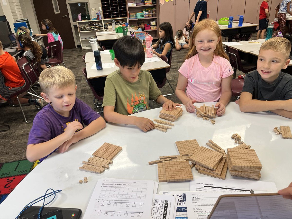 Guided Math is happening. <a href="/HumbleISD_BBE/">Bear Branch Elem</a> #smallgroup