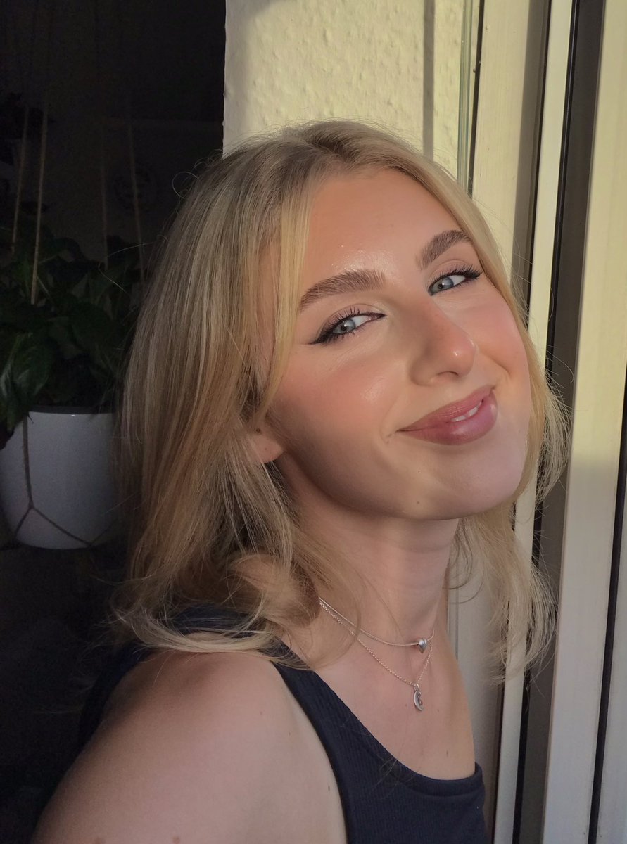 luna_dk's tweet photo. 🖤happy #corpsetwtselfieday to the best community on the internet!🖤

“i’m a double cup” — or something. that’s the lyrics right @CORPSE ?… 🤭

rt’s are appreciated since I’m not that active looool - I miss it here tho. hope everyone is doing great! much love 🫶🏻 https://t.co/Wl3jez7Byv