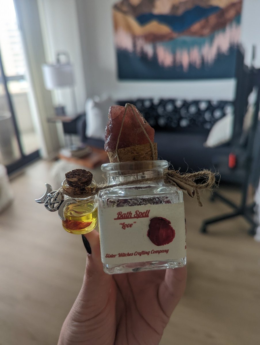 cybrsuccubus's tweet photo. How adorable is this bath spell gifty I received ๐ฅบ #witchtwt #bathspell https://t.co/VGnoqCCGyD