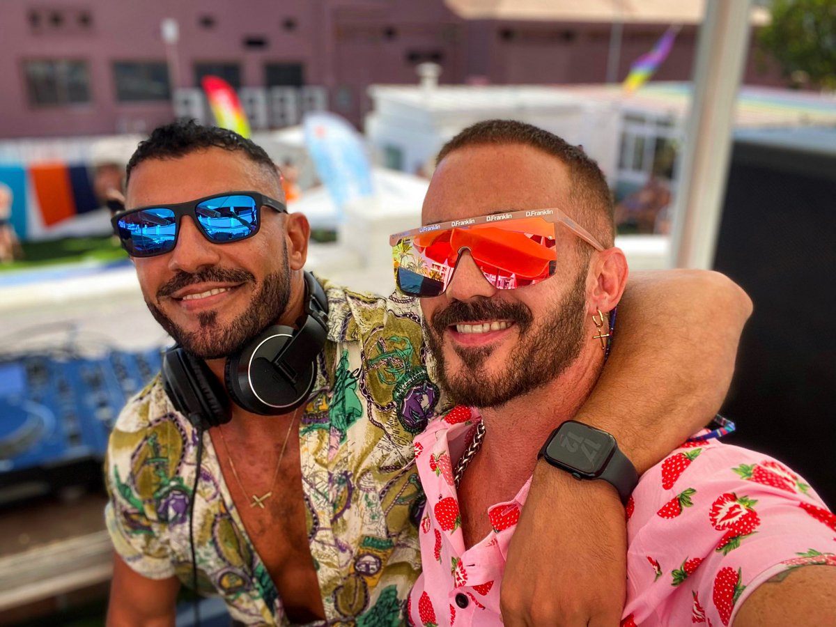 En cabina con Rashad Miraz en Tutti Frutti Pool Party <a href="/FreedomGayFest/">Freedom New Year Festival</a> 5th Anniversary.