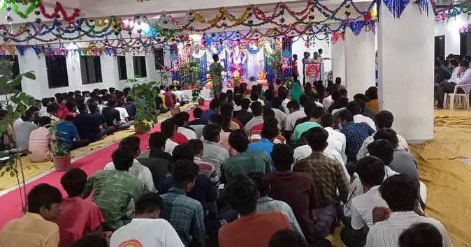 cachetankamani2's tweet photo. સતવારા વિદ્યાર્થી ભવન દ્રાજકોટ દ્વારા આયોજિત ગણેશ મહોત્સવમાં અમારું સન્માન કરવામાં આવ્યું. આ બદલ સર્વે ટ્રસ્ટીશ્રીઓ, આયોજકો અને વિદ્યાર્થીઓનો ખુબ ખુબ આભાર. https://t.co/bQjrWb4Jk3