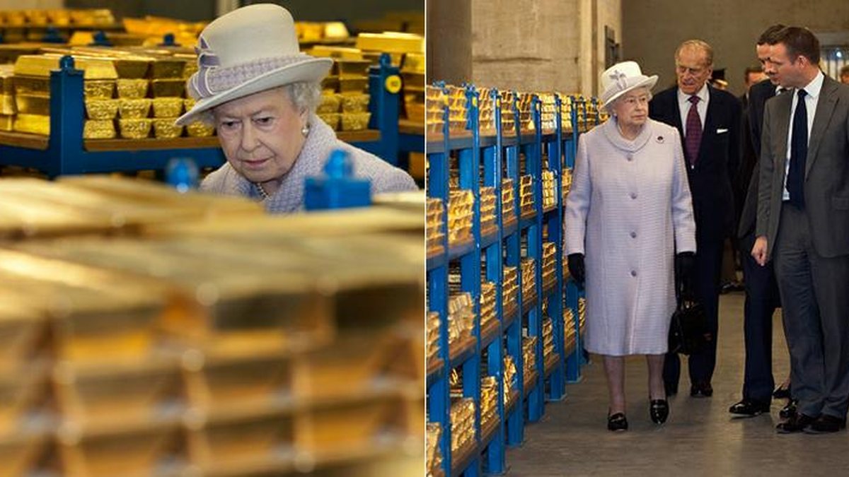 Rainha Elizabeth indo ver os souvenirs que seus soldados trouxeram do 3º Mundo pra ela