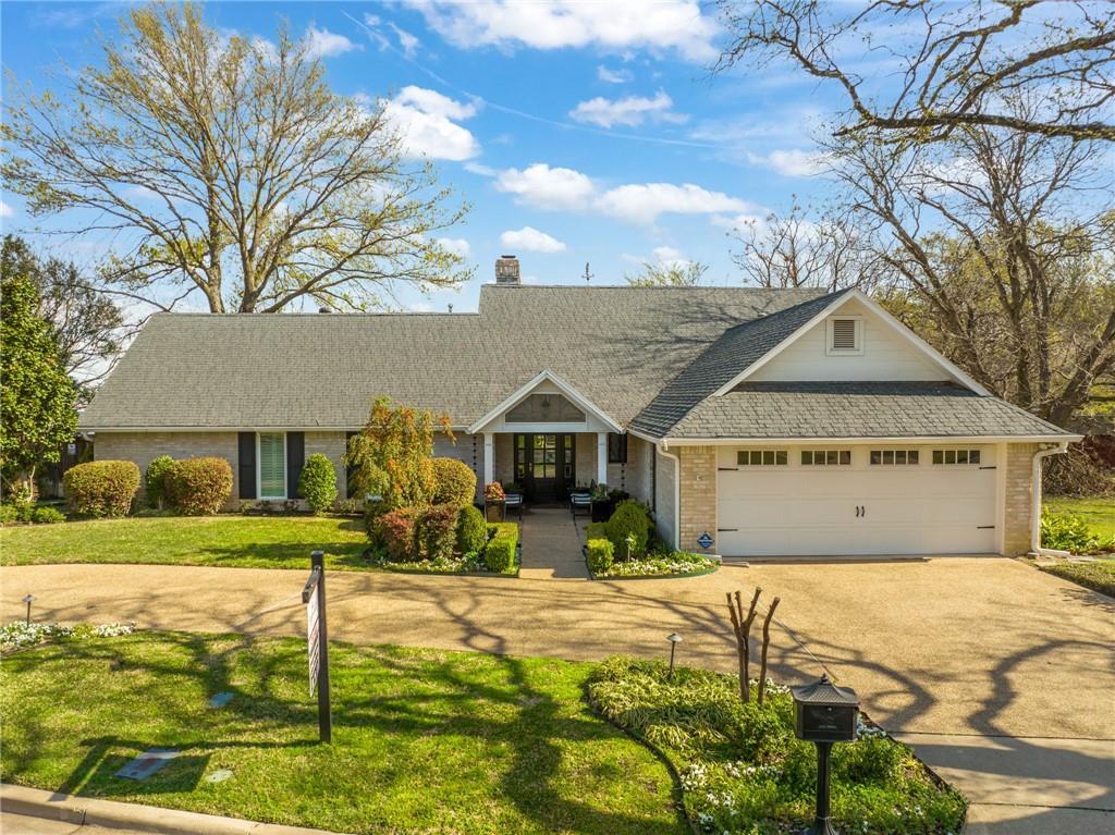 See a virtual tour of our listing on 6417 Summit Ridge Drive #Waco #TX  #realestate tour.corelistingmachine.com/home/BL5C8F