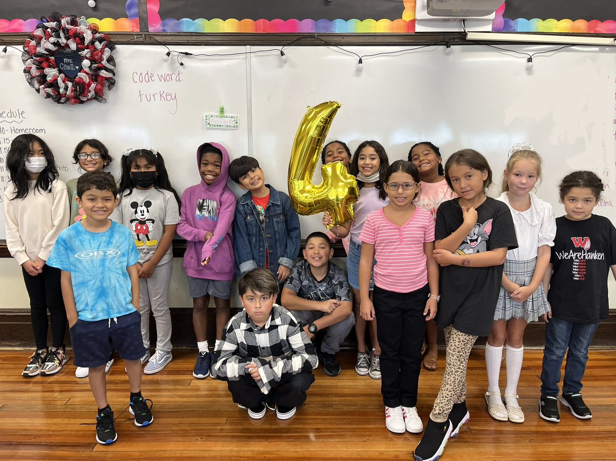 niccinelli's tweet image. Had a blast meeting my fourth graders today! #WeeBack @SuzanneMera