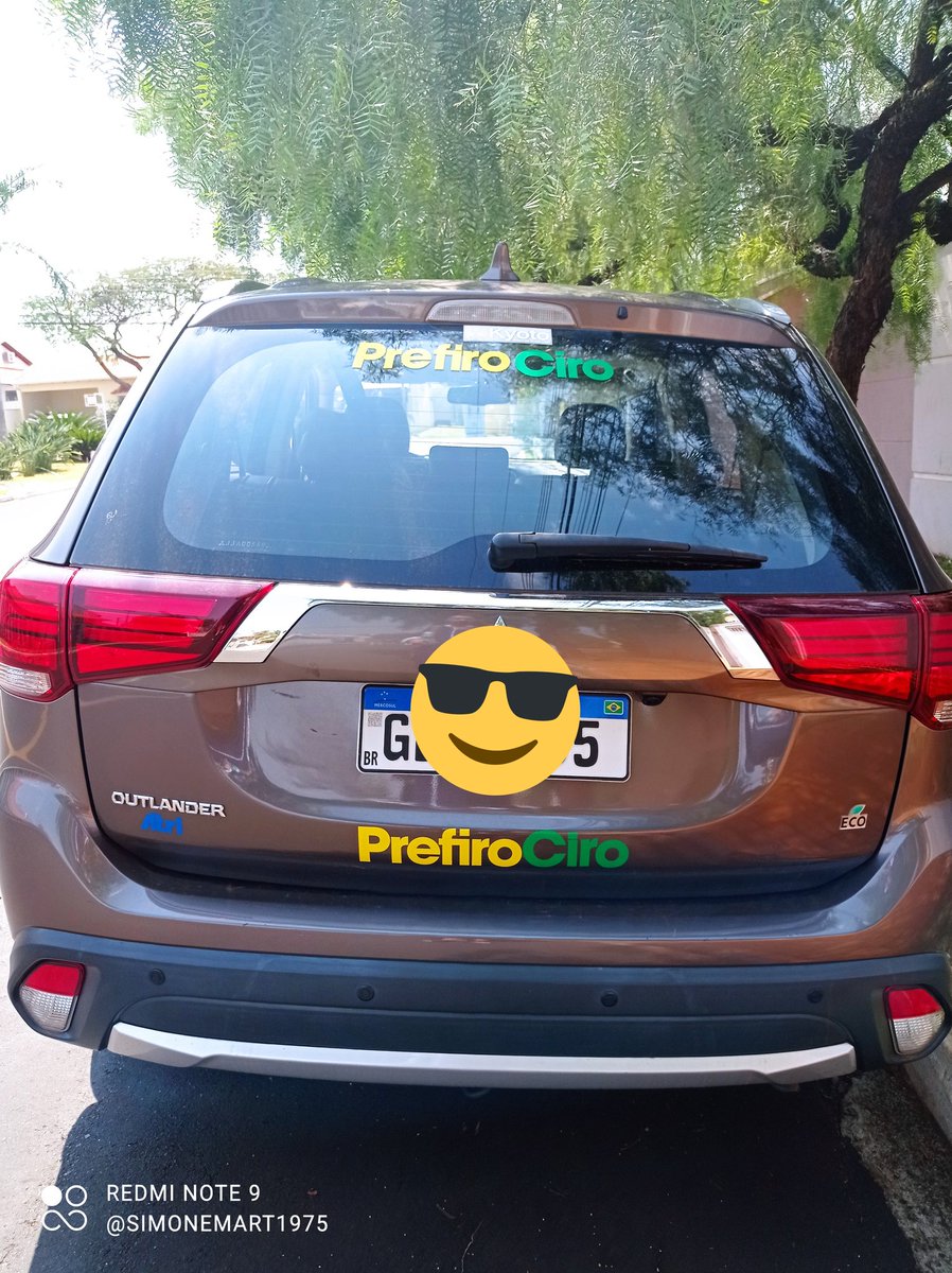 SimoneMart1975's tweet image. Perder 25 seguidores não vai diminuir a militância no único candidato que tem um projeto pra o Brasil, eu acredito, eu sou @cirogomes, sou PND sem chantagem, sem pressão e sem coação. #EuVotoEmProjeto