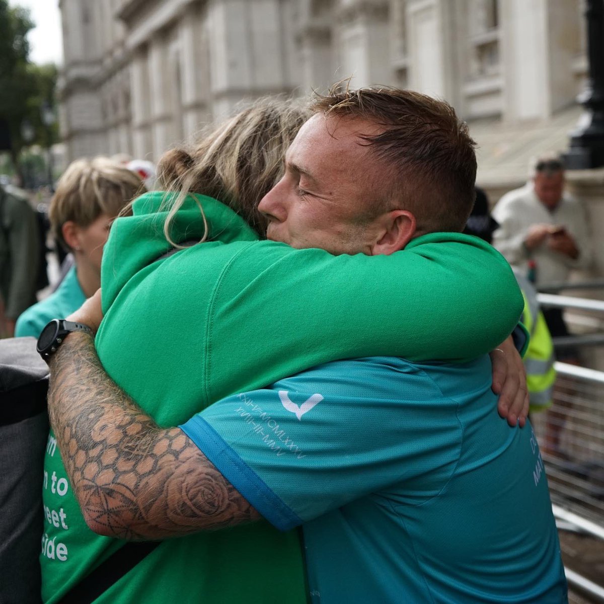ifucareshare's tweet photo. Incredible support from mile 1 to mile 289.

@matty_smith94 has delivered the letter, but the job isn't done. We must continue to push for change and further suicide prevention prioritisation. 

Show Matthew your support ➡️ https://t.co/7Es3CJZRC0 #ALongTimeRunning https://t.co/2dVHIfrsYx