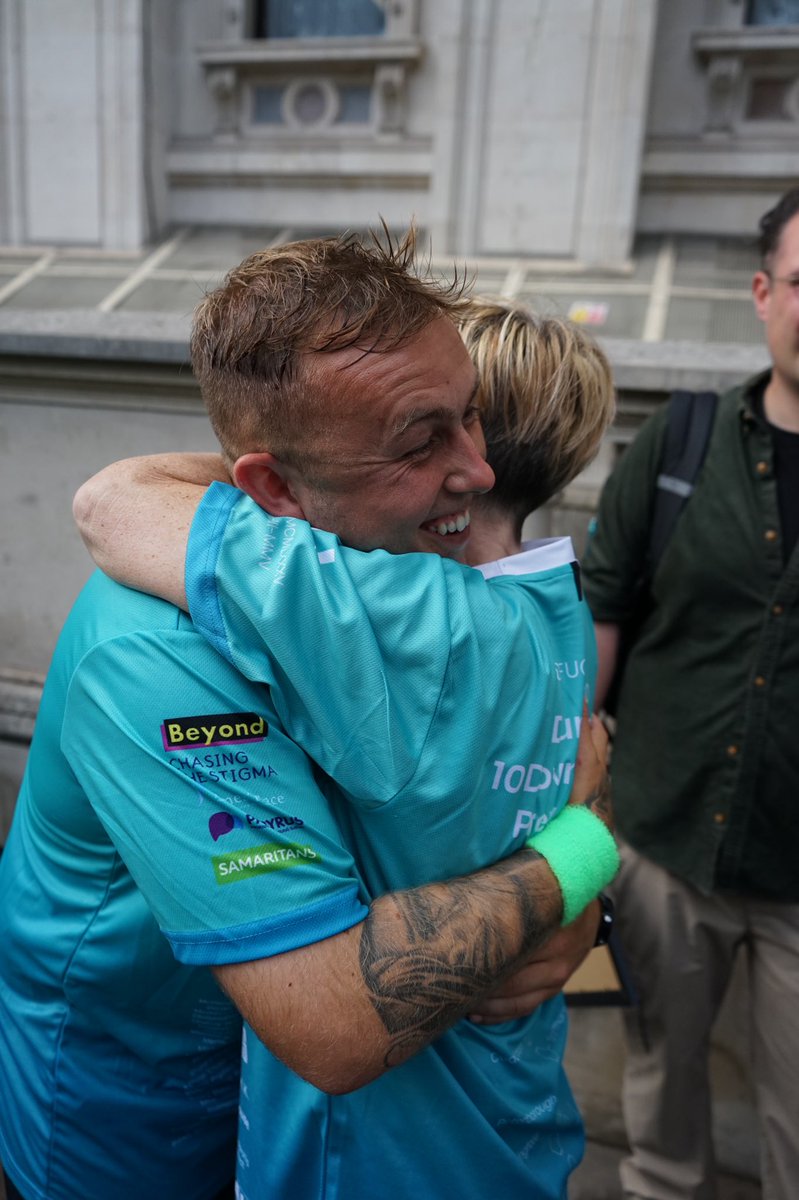 ifucareshare's tweet photo. Incredible support from mile 1 to mile 289.

@matty_smith94 has delivered the letter, but the job isn't done. We must continue to push for change and further suicide prevention prioritisation. 

Show Matthew your support ➡️ https://t.co/7Es3CJZRC0 #ALongTimeRunning https://t.co/2dVHIfrsYx