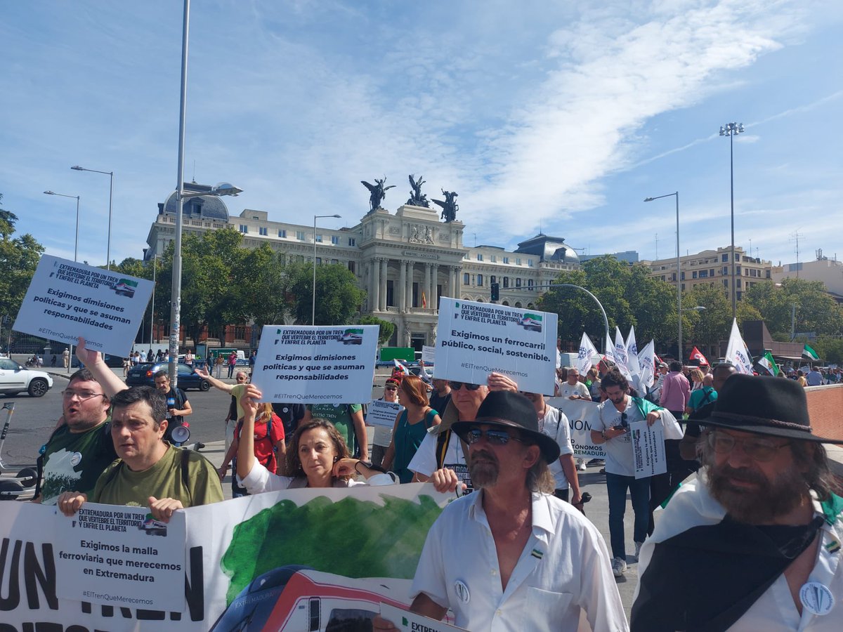 Extremeños-Levanta tweet media