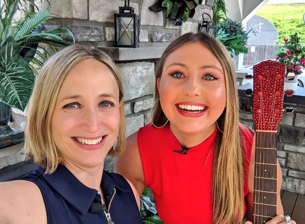 So fun to see Country musician and fellow <a href="/iwaredknights/">Incarnate Word Academy</a> alum <a href="/MollyLovette/">Molly Lovette</a> on Studio STL today! 🎸
#IWAAllTheWay <a href="/chelseeeaolivia/">Chelsea Haynes</a>