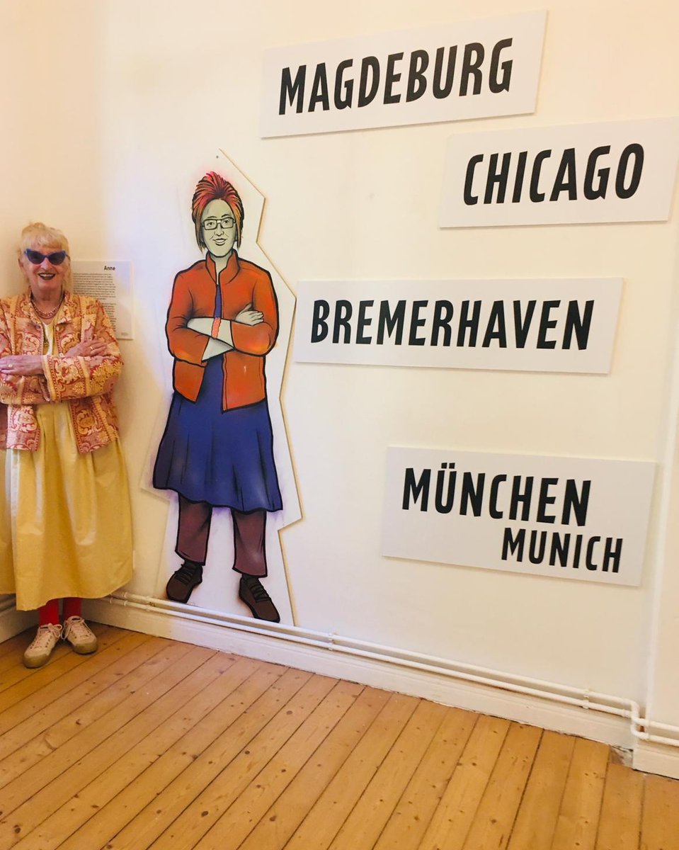 Die Sonderausstellung des Deutschen Auswandererhauses "Zuhause in der Goethestraße" hat Dienstags - Sonntags jeweils von 16:00 Uhr bis 18:00 Uhr geöffnet.