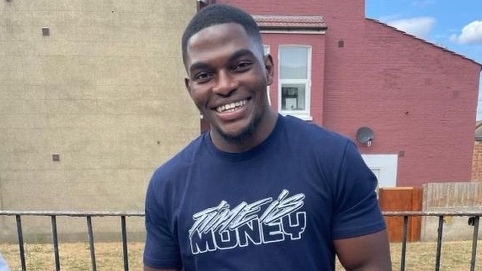 AntiRacismDay's tweet photo. It has been confirmed that Chris Kaba, a 24 year old black man from london who was soon to be a father, was unarmed when he was fatally shot by the police on Monday evening in Streatham.

There are similar parallels to the case of Mark Duggan who was killed by the police (1) https://t.co/8EDiQOfl11