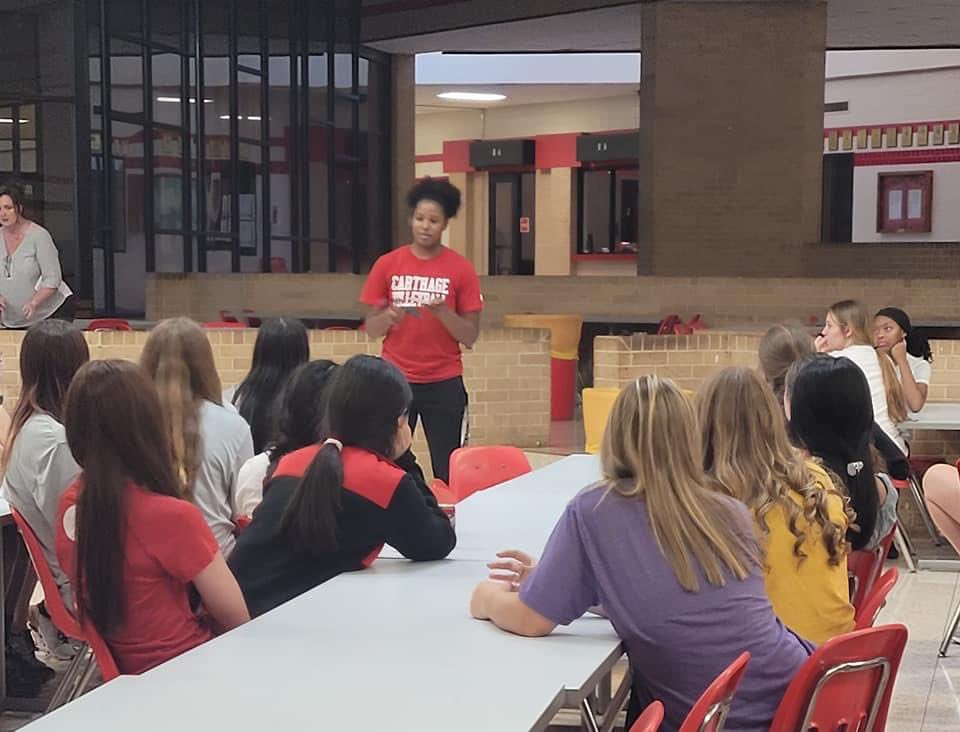 linz89_98's tweet image. So grateful to be able to share my ❤️ and passion for building self worth and empowering other women with @carthagedawgs 🏐! So proud to see @MakhaiLewis4 come back and cont her legacy - sharing about a relentless approach to being the best we can be! #noofframps #imworthy