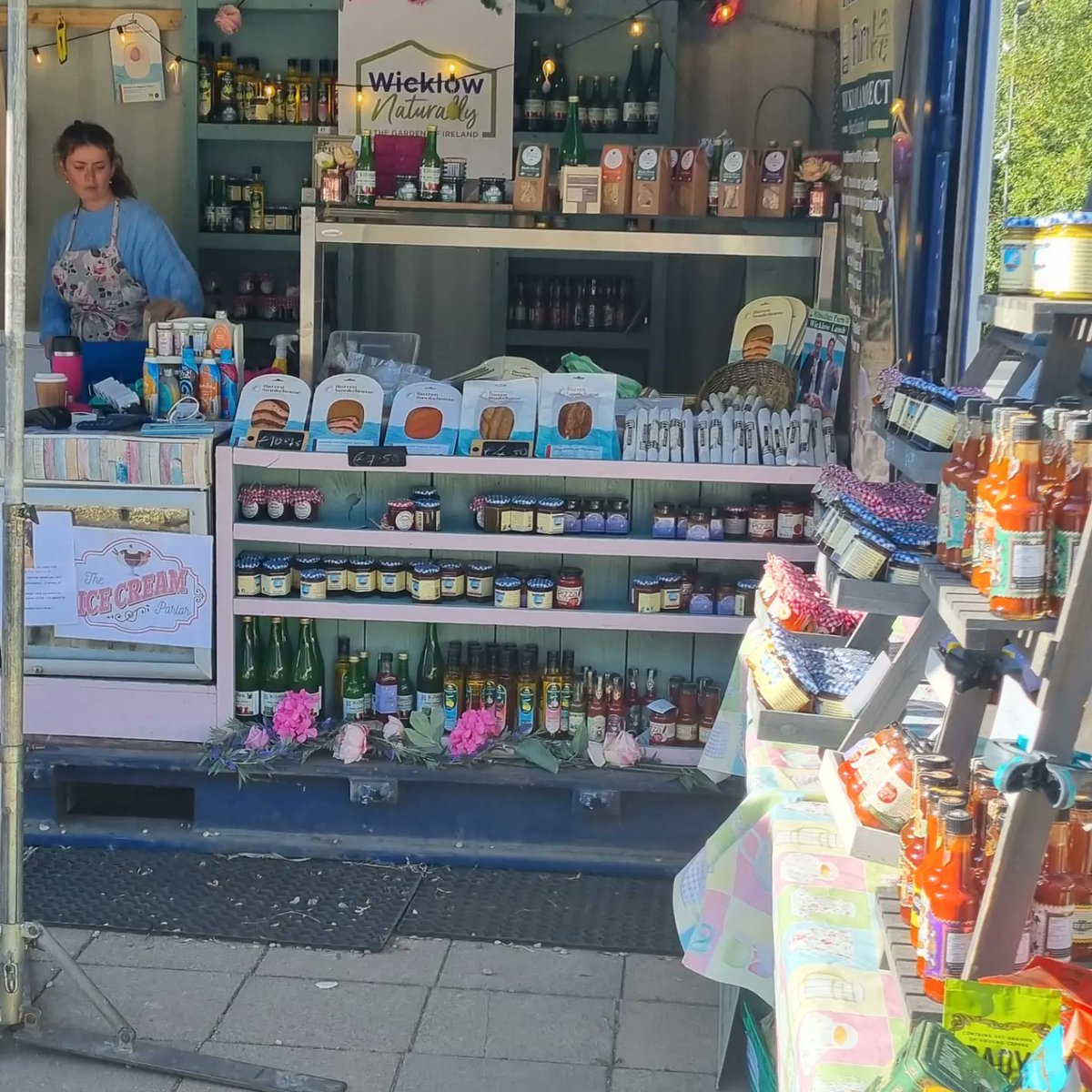 kilmullenfarm's tweet photo. Back tomorrow and Saturday @AirfieldEstate with gorgeous lamb applejuice sweetcorn and @WicklowNatural1 products 9 to 2.30pm #zeroairmiles free to enter park chat .. https://t.co/mMq1kykQg6