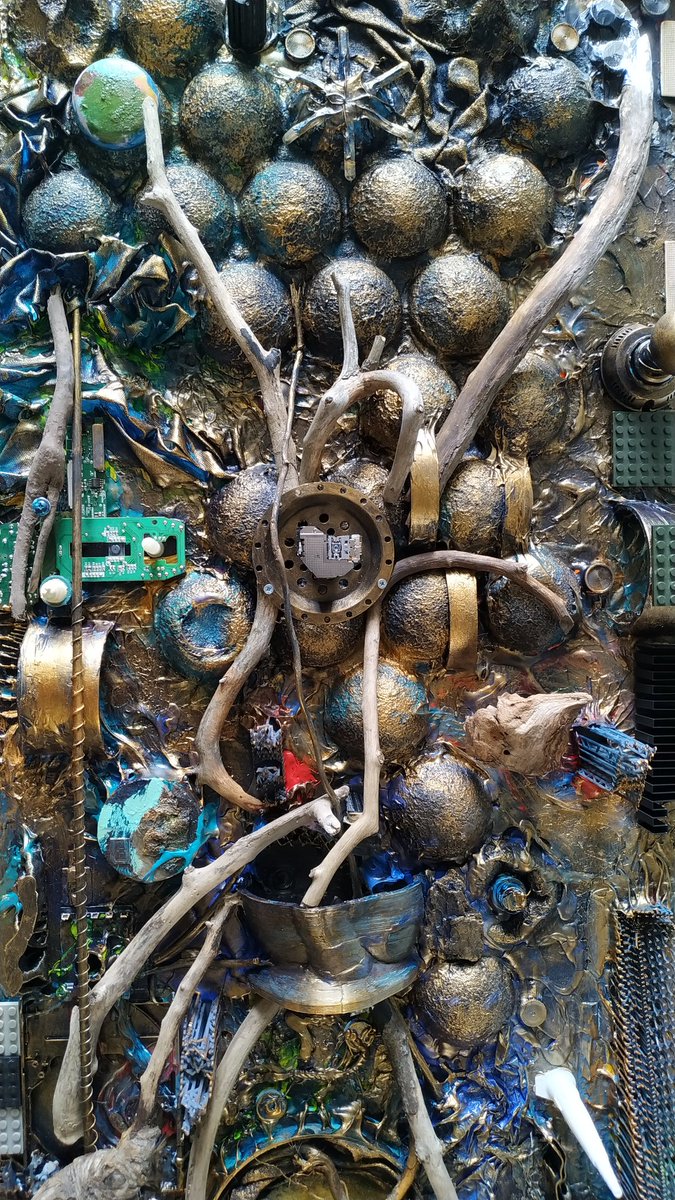 gregorgudkov's tweet photo. Yesterday is a history, tomorrow is a mystery, today is a gift, that's why we call it's present) 

#ecology #worldecology #ecologyproblem #ecoart #recycling #recyclingart #cleannft https://t.co/pbdy3acKIH